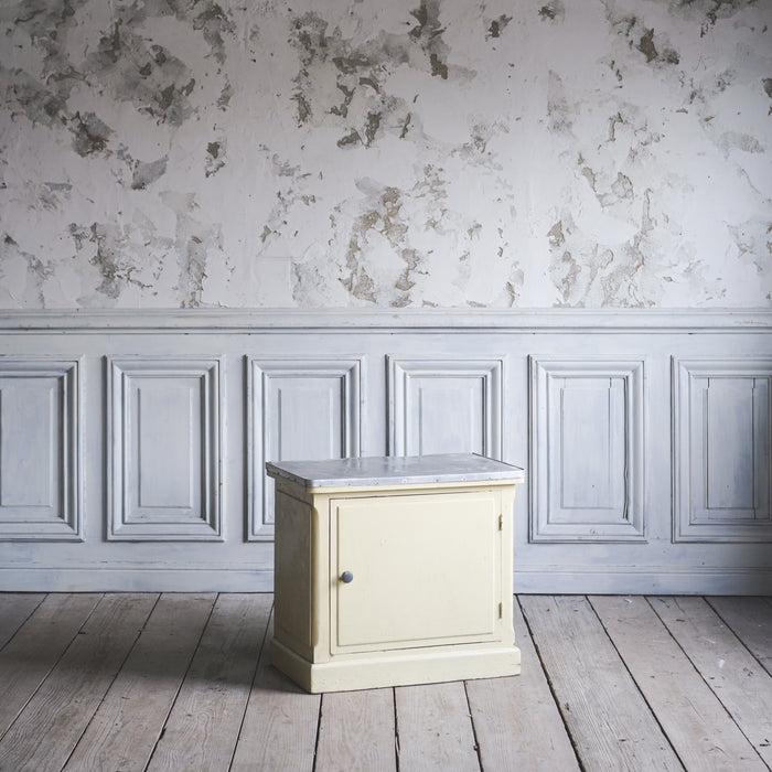 アンティークメタルトップキャビネット