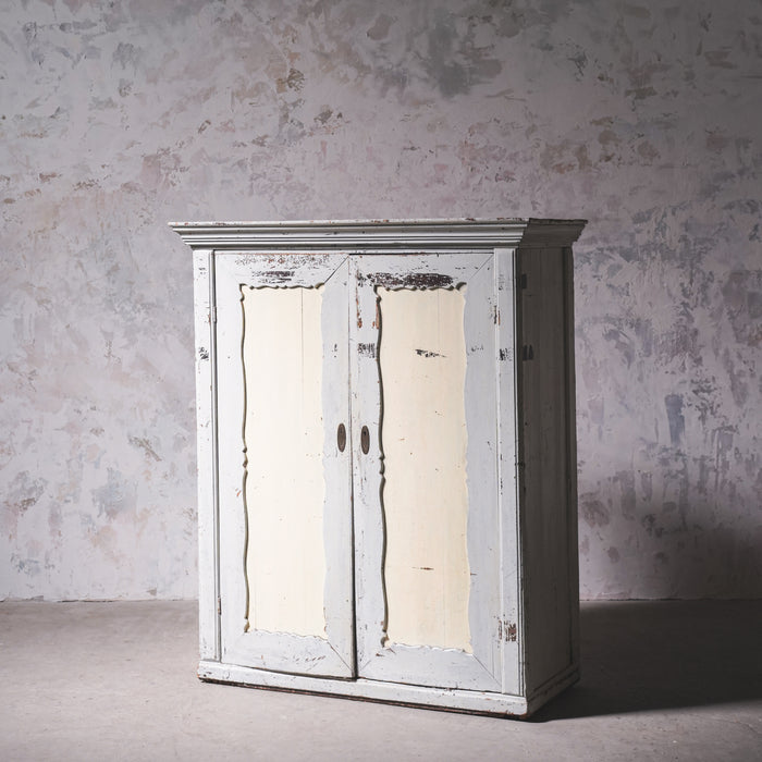 アンティークペイントキャビネット