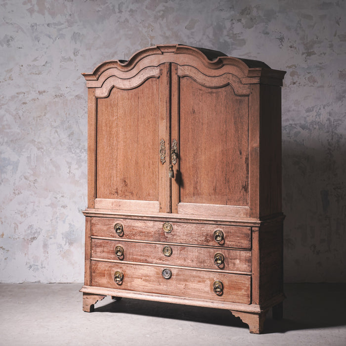 アンティークオークキャビネット