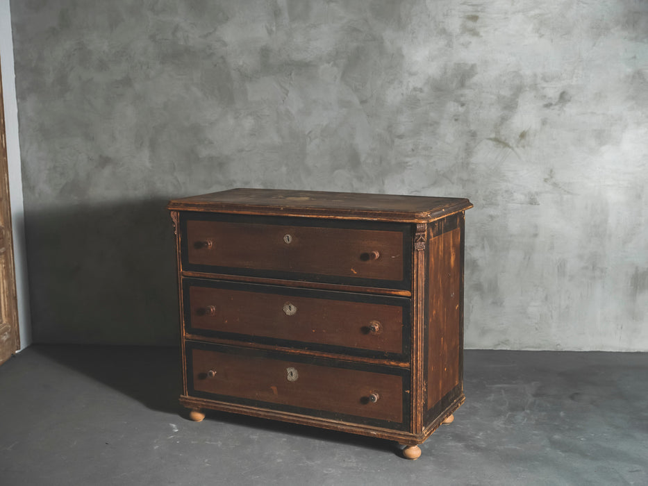 Antique chest