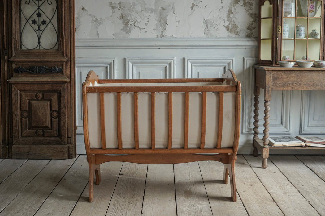 antique baby bed