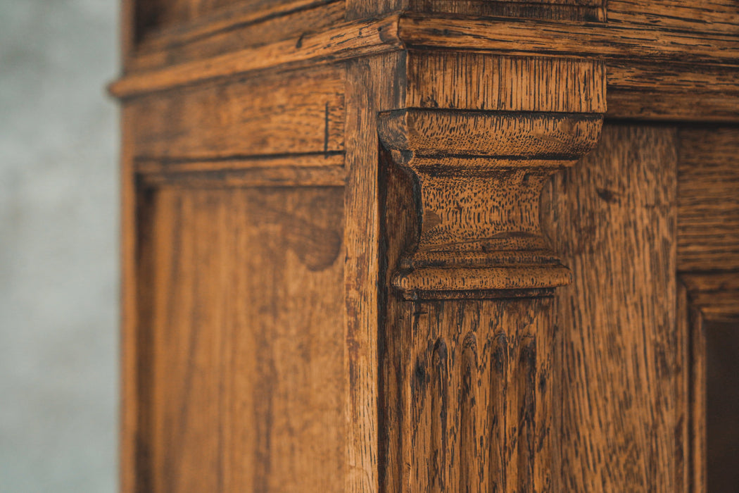 アンティークキャビネット