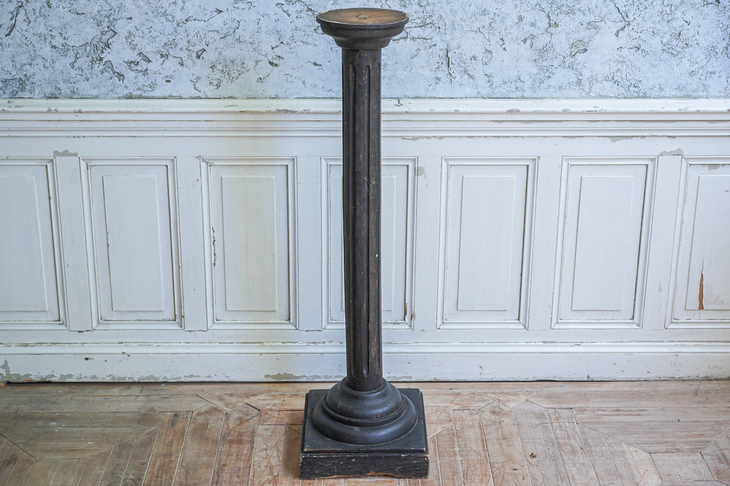 Antique Pillar Stand