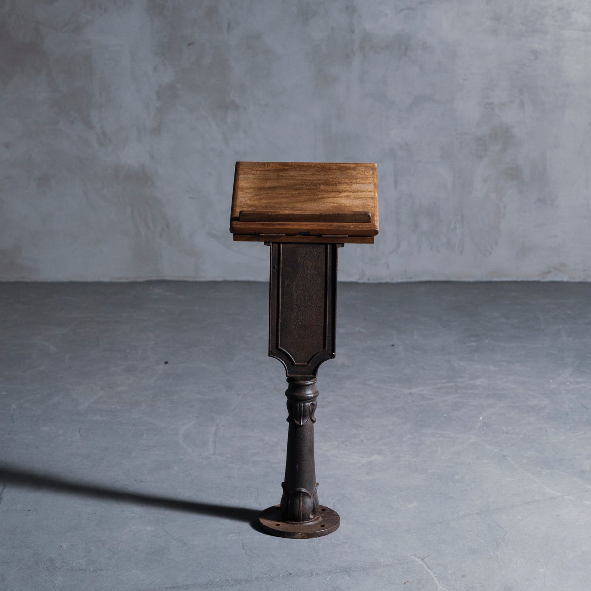 アンティーク風 アイアン製 譜面台 楽天市場】譜面台 アンティーク おしゃれ 鉄製 楽譜スタンド