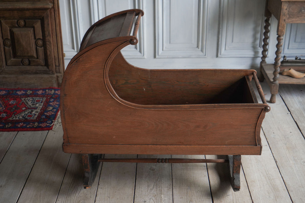 antique baby bed