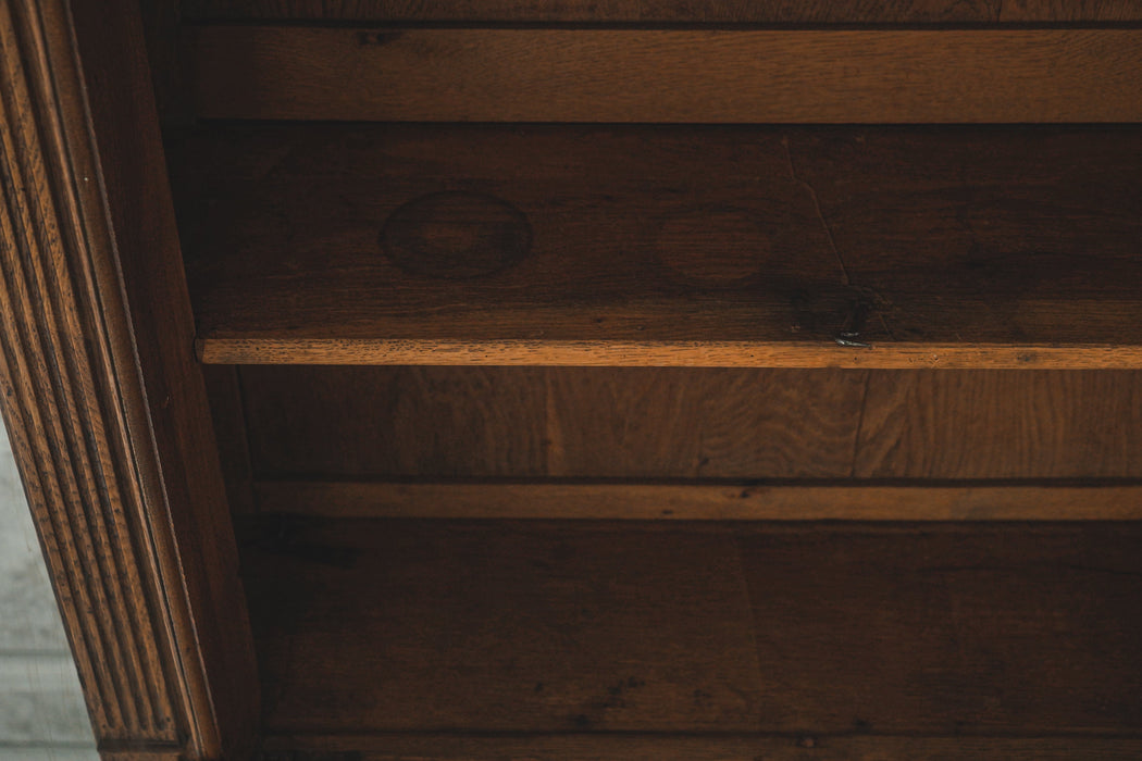 アンティークキャビネット