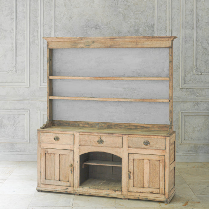 アンティークカップボード