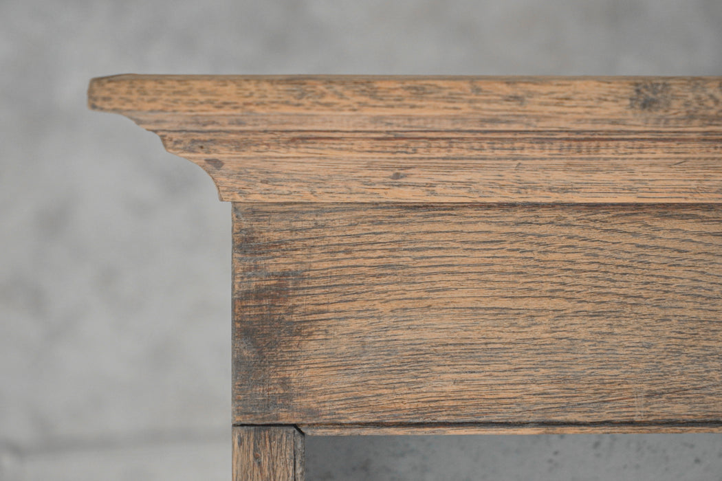 アンティークカップボード