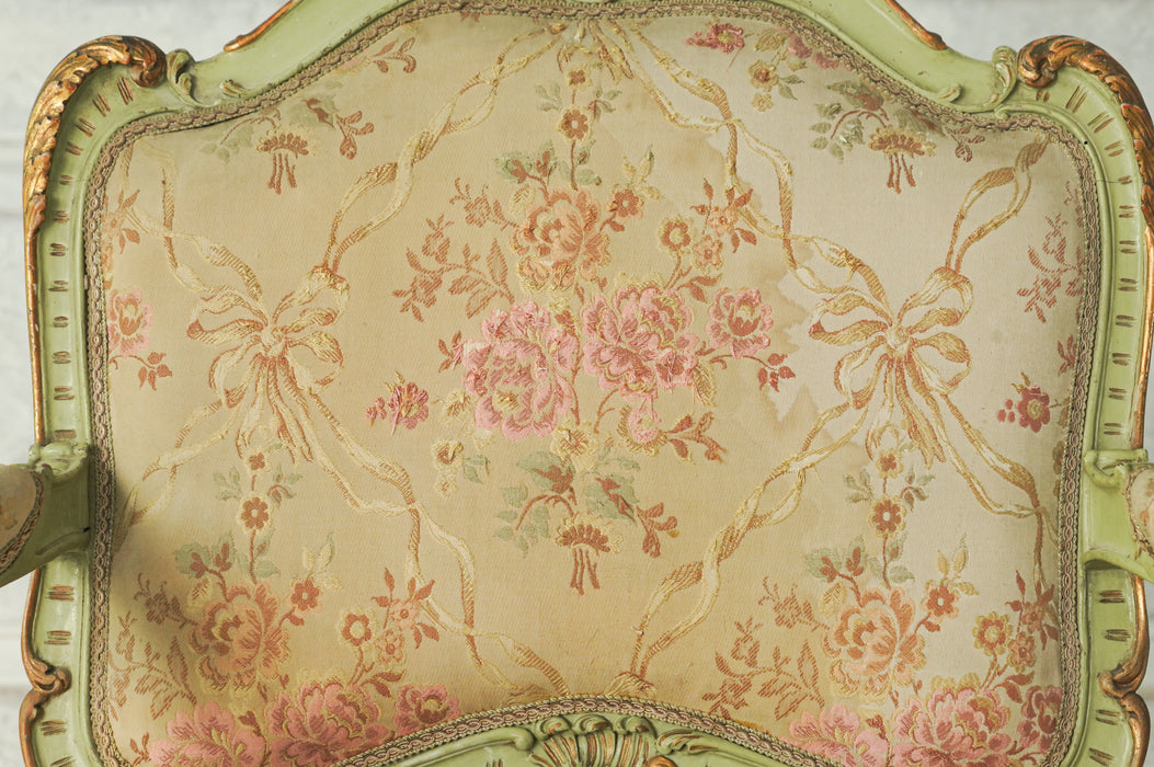 アンティークグリーンアームチェア