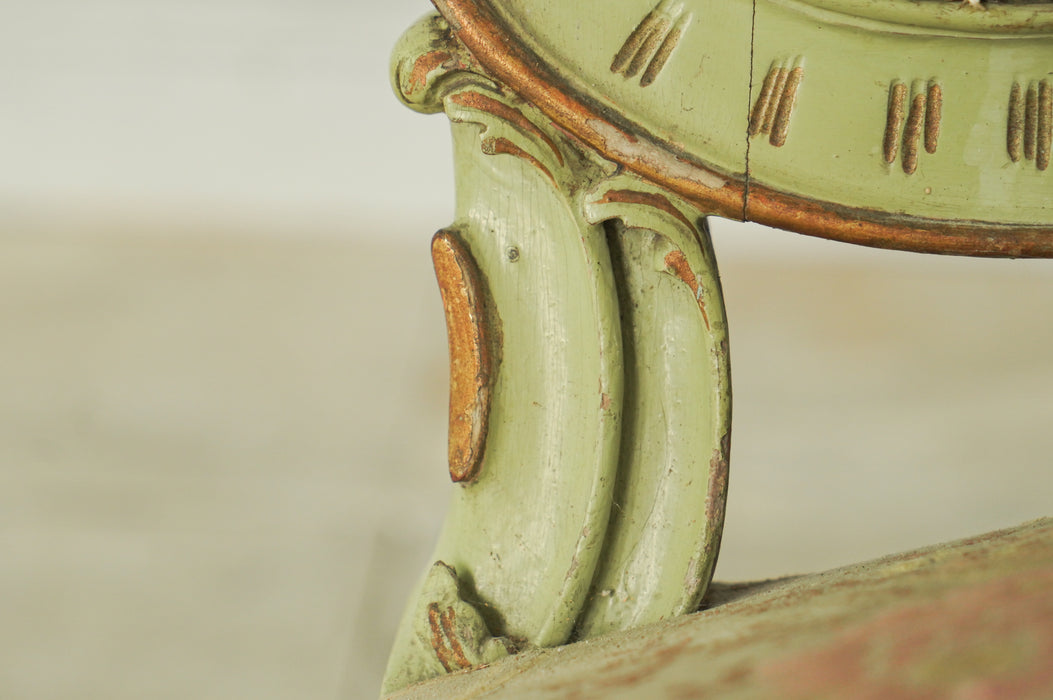 アンティークグリーンアームチェア