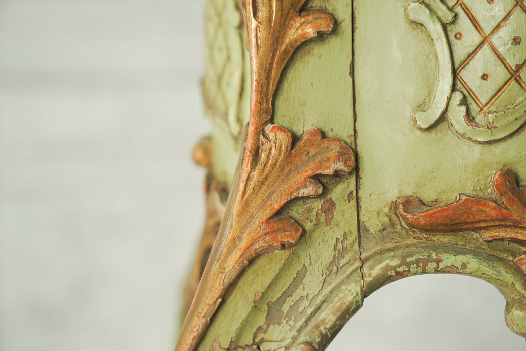 アンティークグリーンペデスタルテーブル