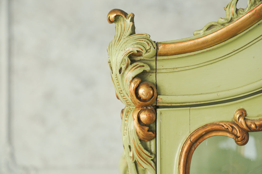 アンティークヴェールグラスキャビネット