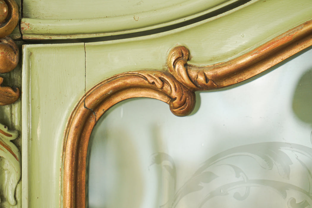 アンティークヴェールグラスキャビネット