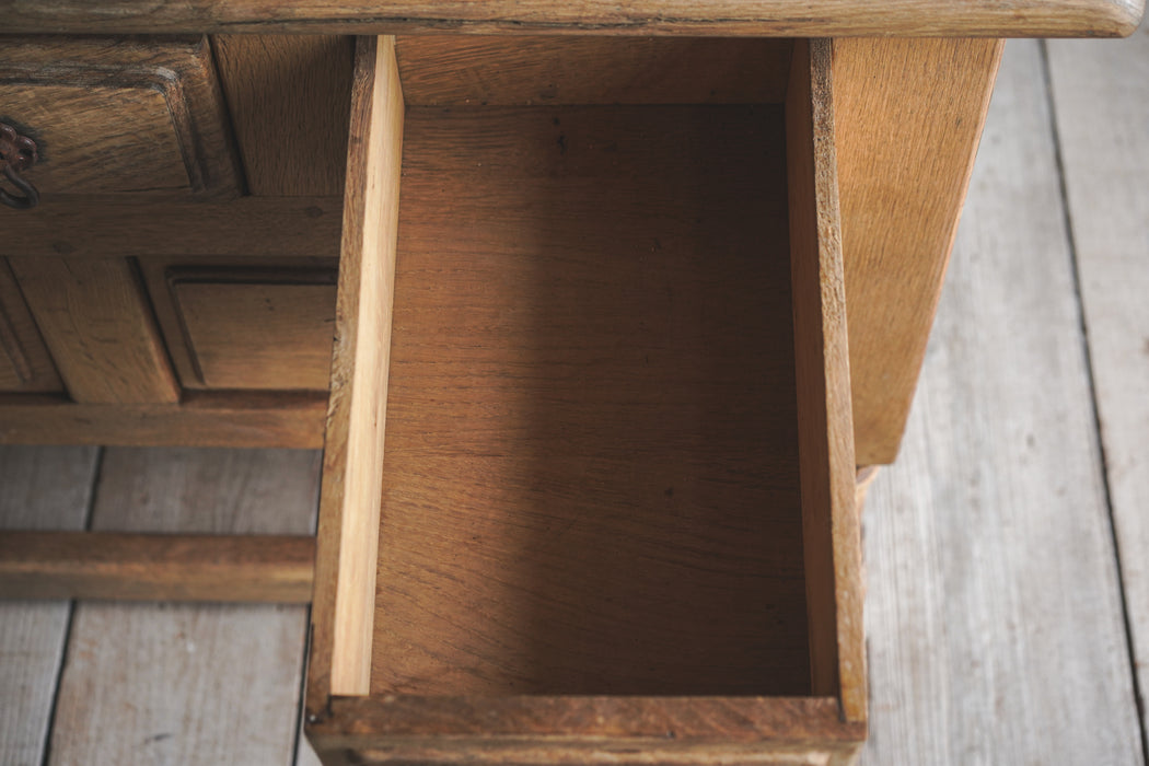 アンティークチェスト