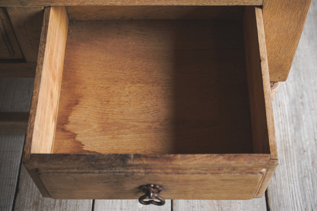 アンティークチェスト