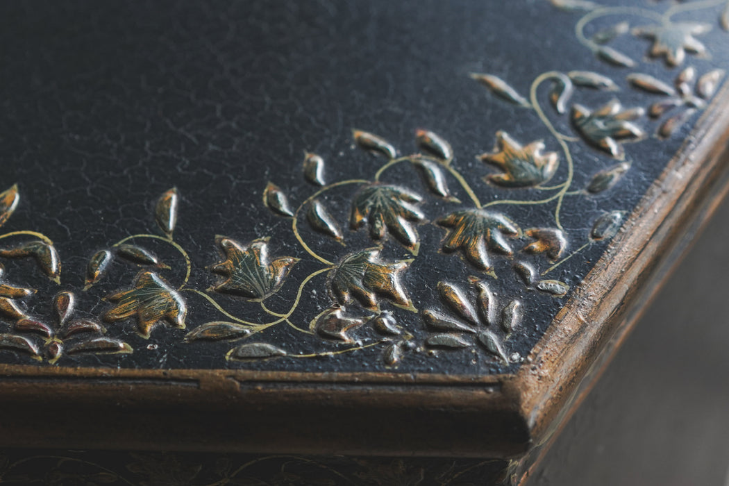 アンティークオクタゴンサイドテーブル