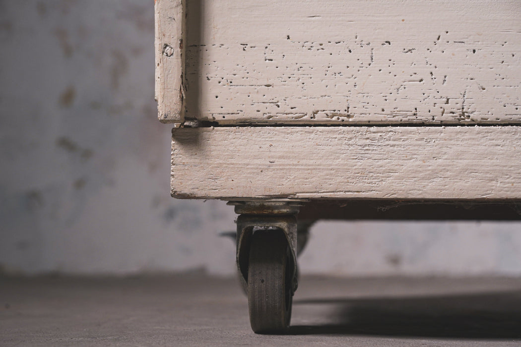 アンティークホワイトウッドカウンター