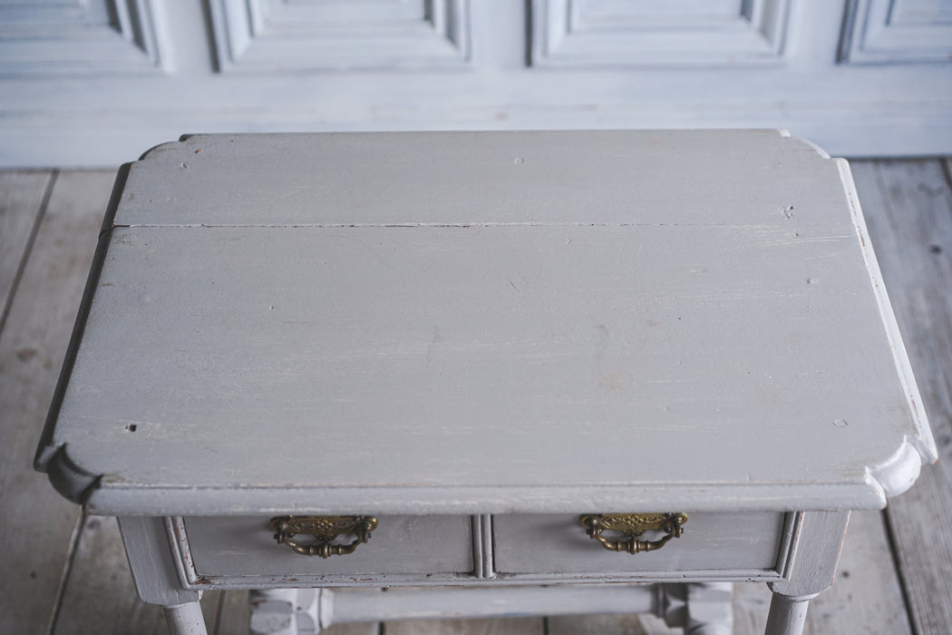 アンティークフレンチペイントサイドテーブル