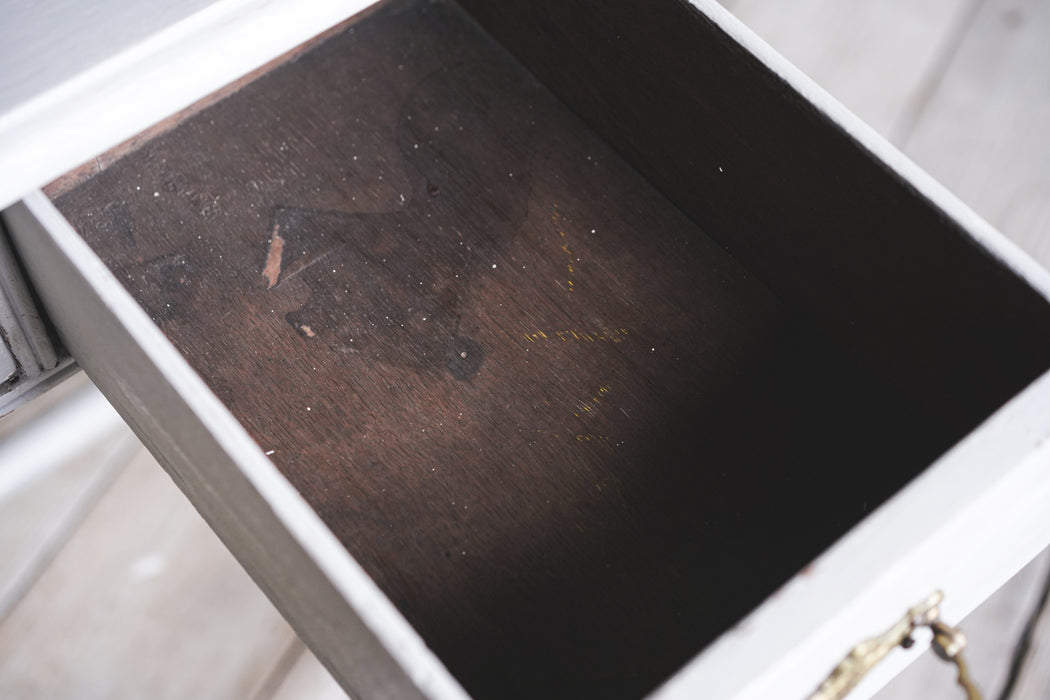 アンティークフレンチペイントサイドテーブル