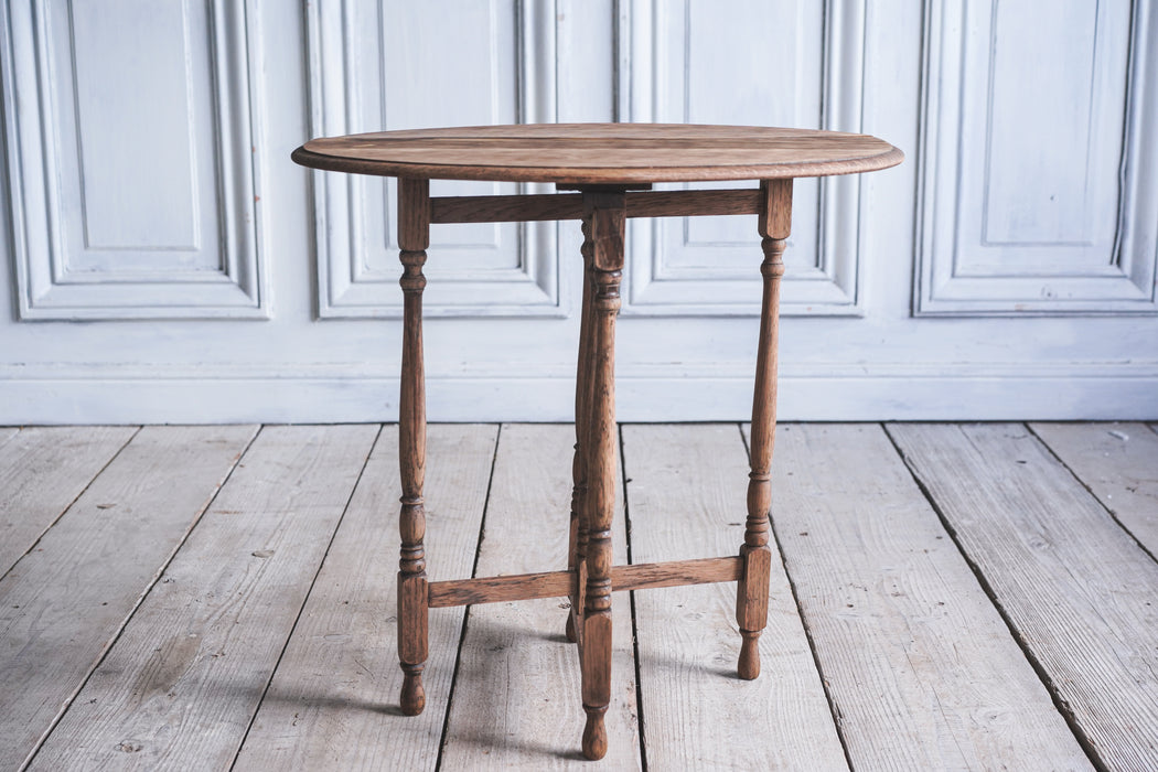 アンティーク折りたたみサイドテーブル