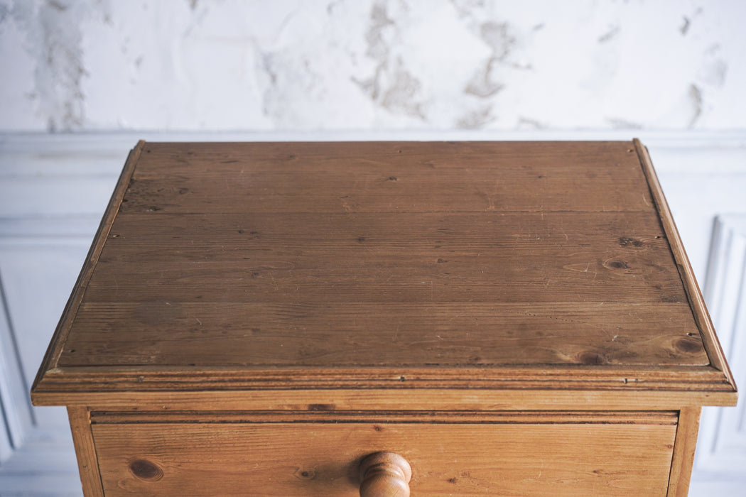 アンティークチェスト