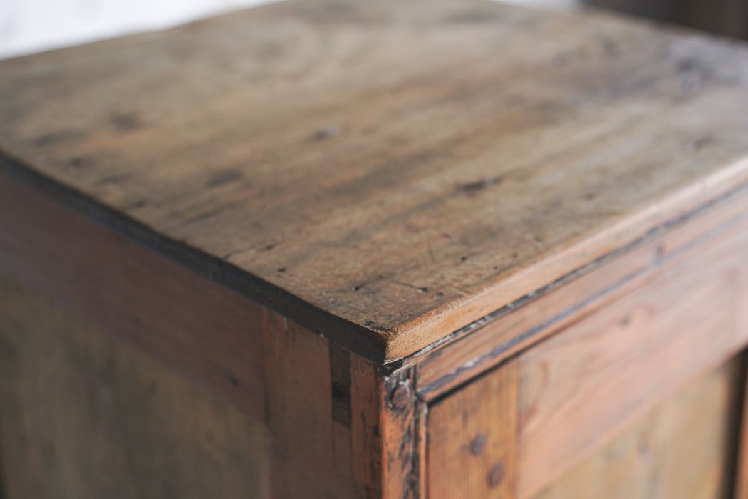 アンティークワードローブキャビネット