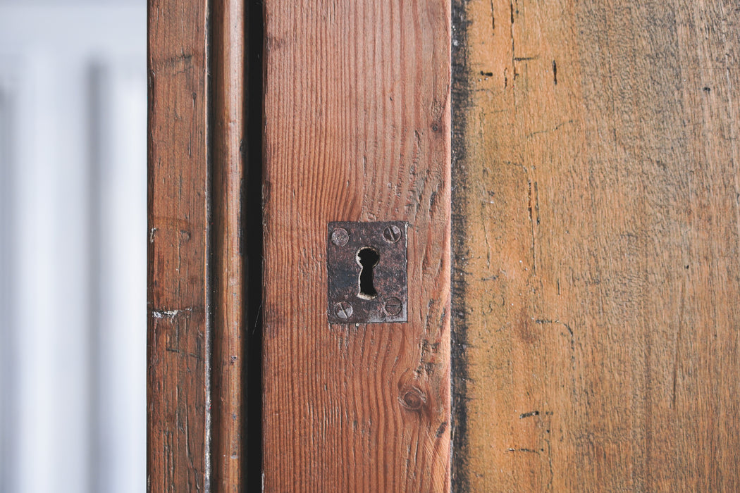 アンティークワードローブキャビネット