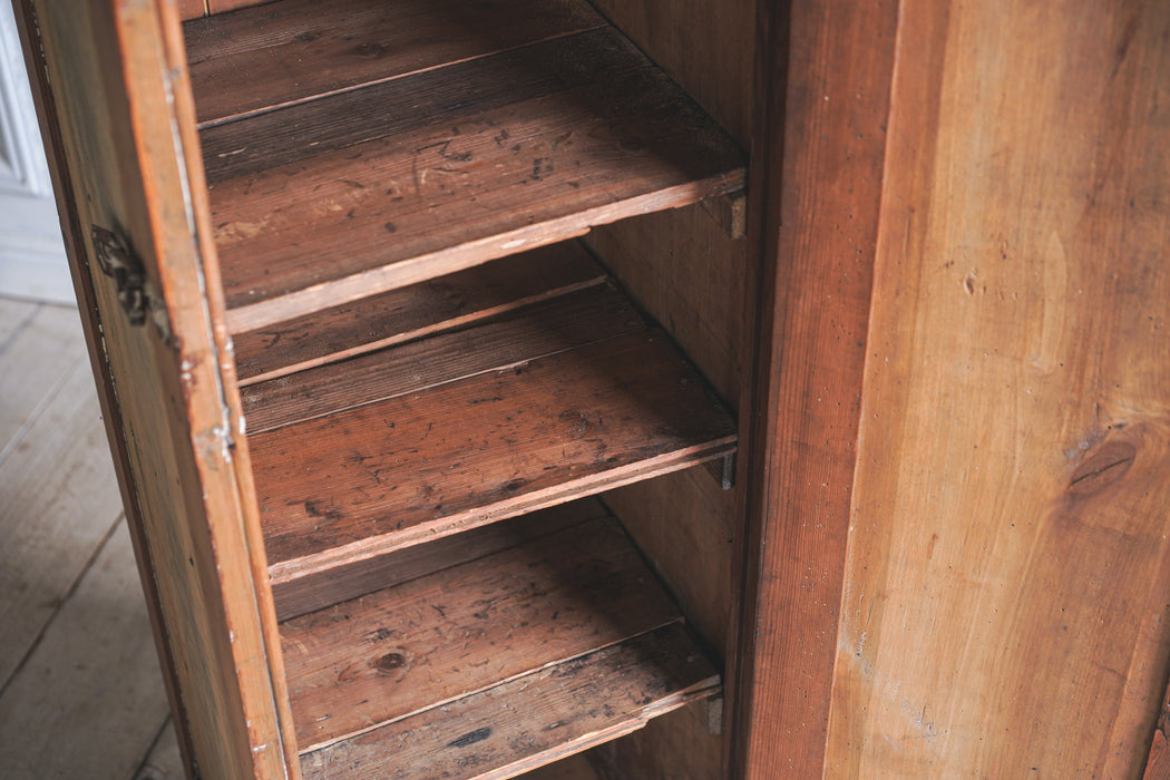 アンティークワードローブキャビネット