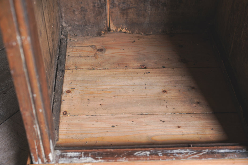 アンティークワードローブキャビネット