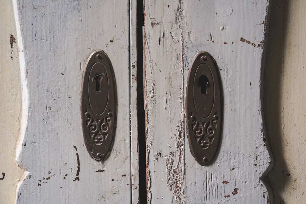 アンティークペイントキャビネット