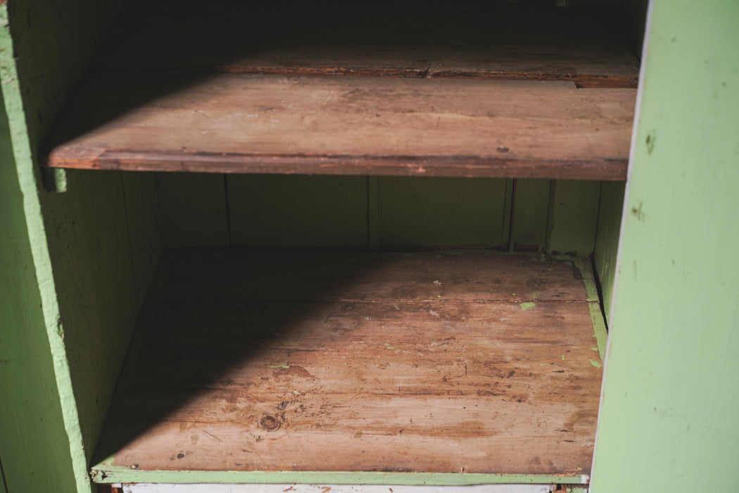 アンティークペイントキャビネット