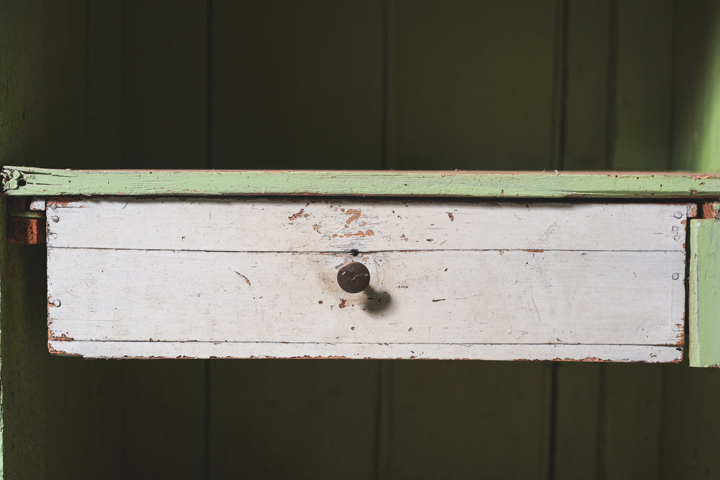 アンティークペイントキャビネット