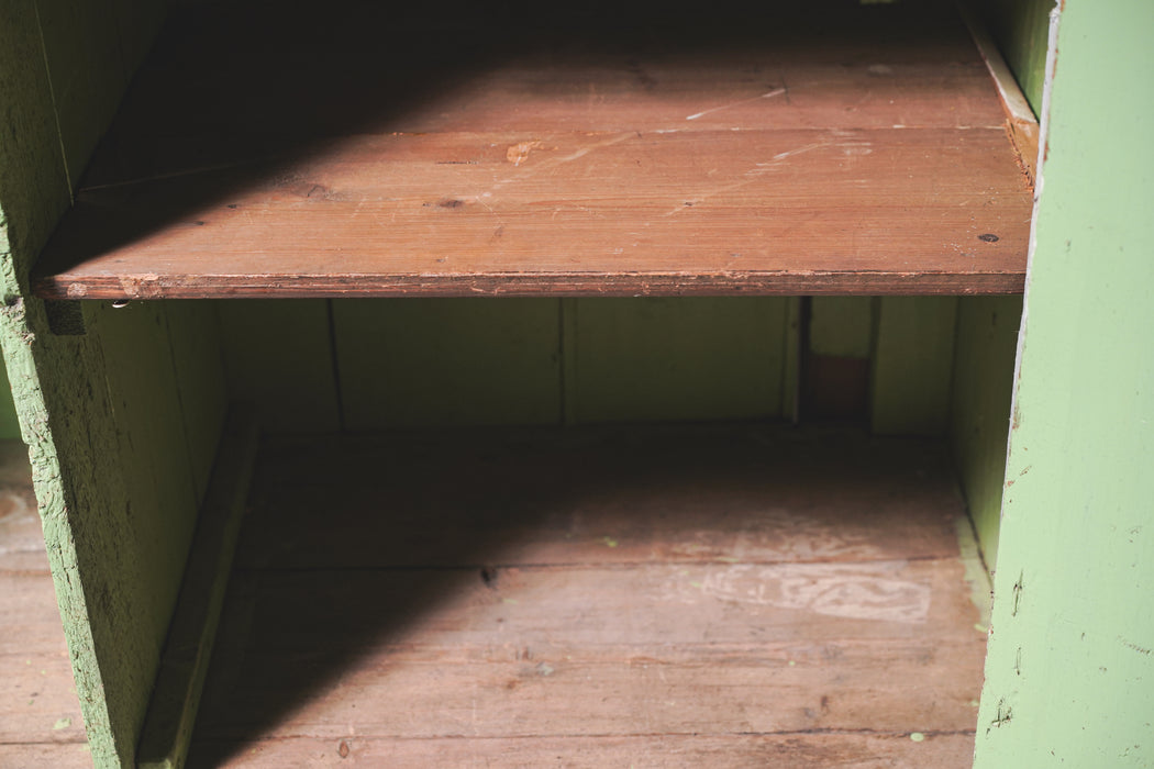 アンティークペイントキャビネット