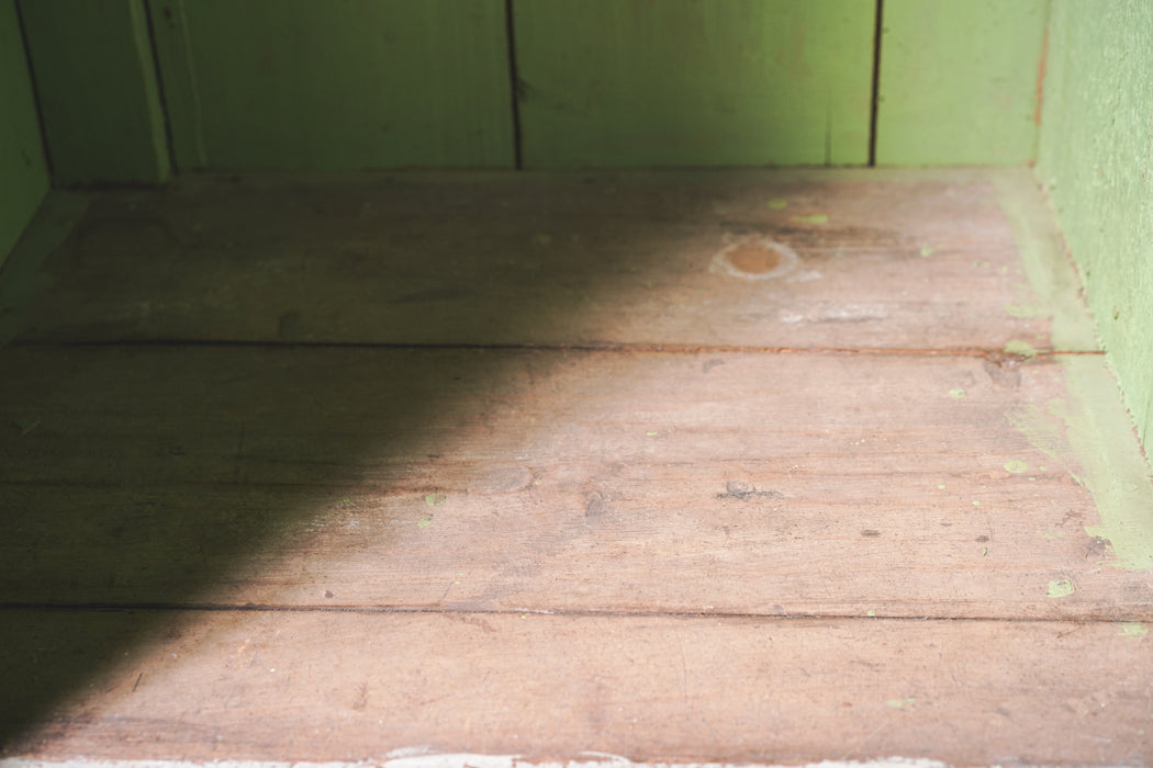 アンティークペイントキャビネット