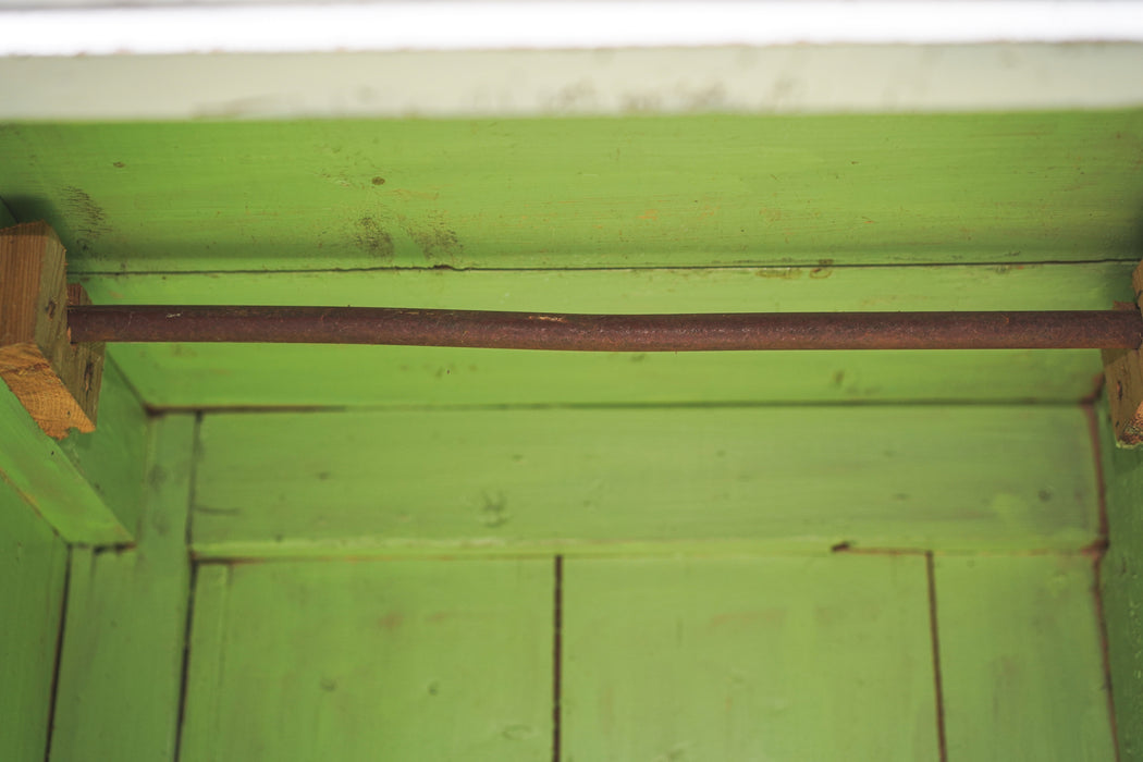 アンティークペイントキャビネット