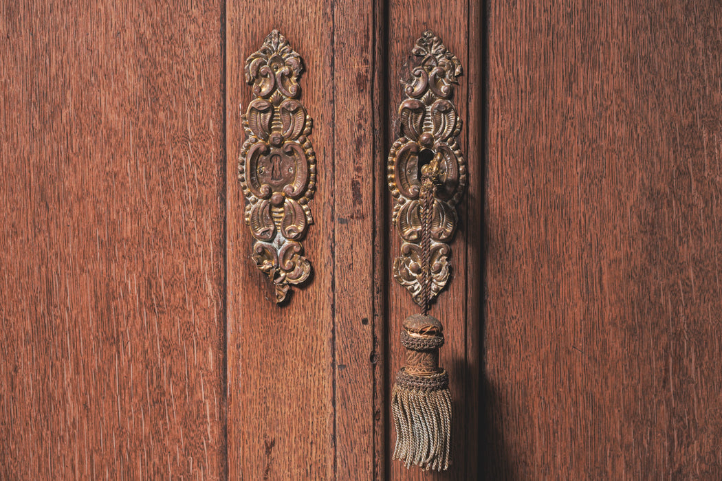 アンティークオークキャビネット