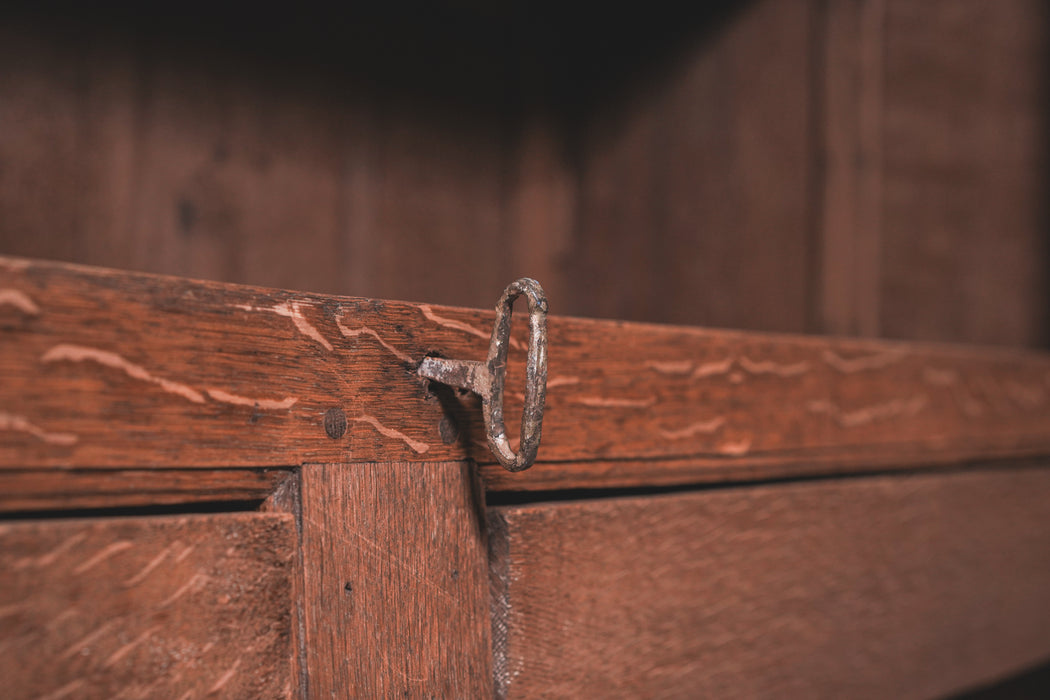 アンティークオークキャビネット