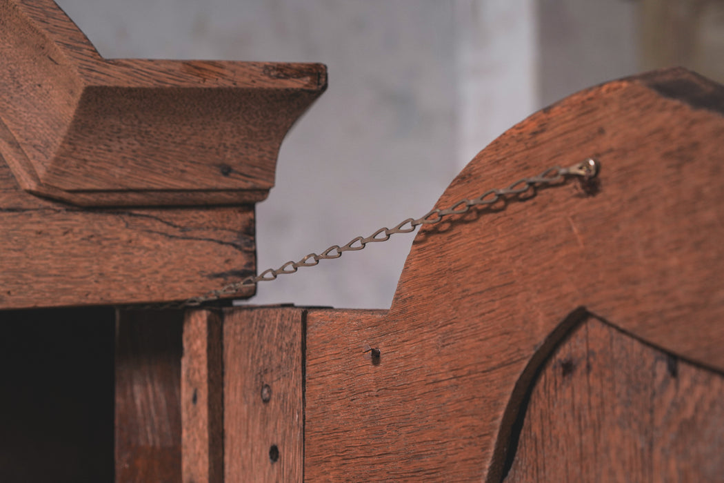 アンティークオークキャビネット