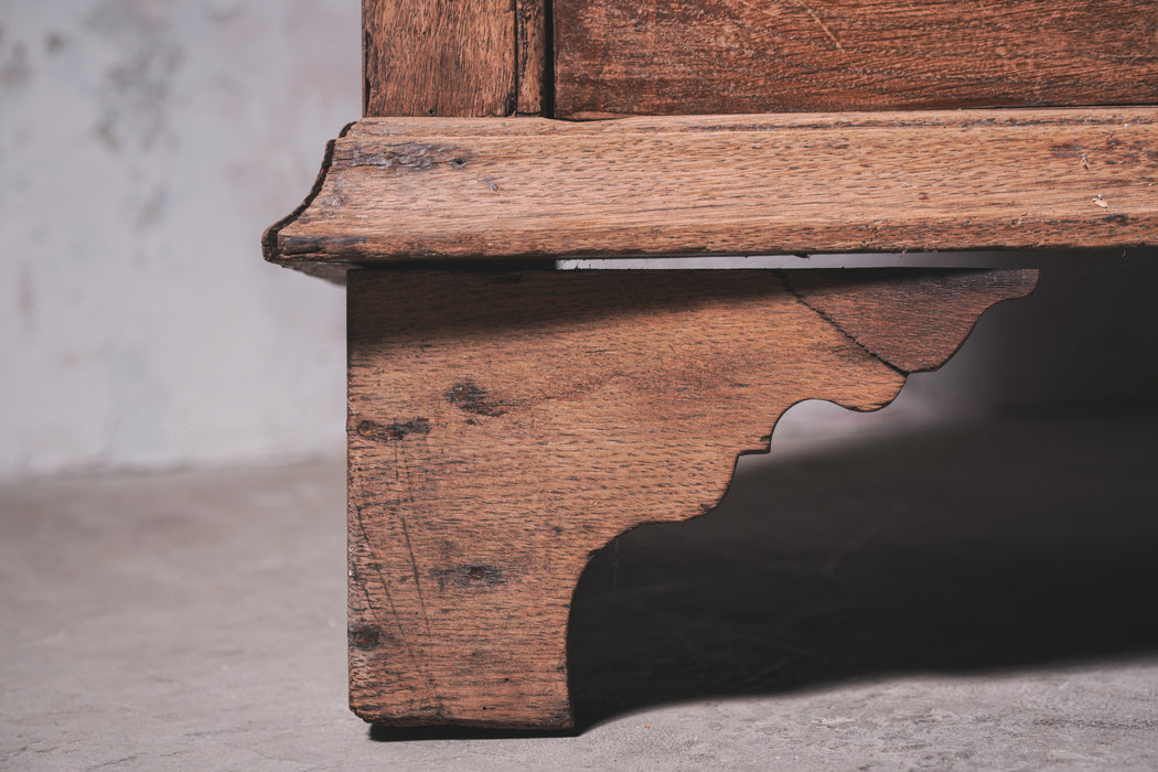 アンティークオークキャビネット