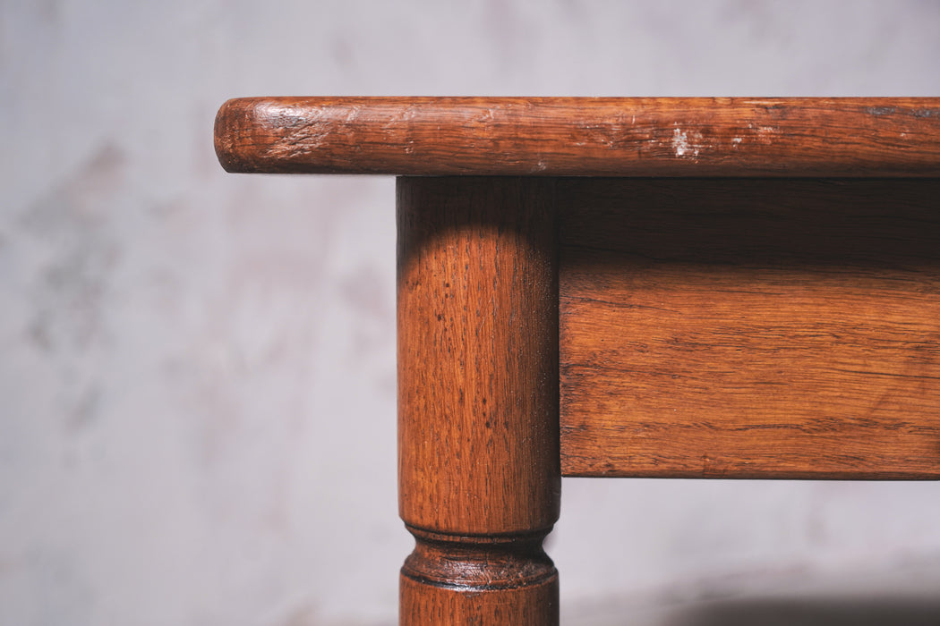 アンティークローテーブル