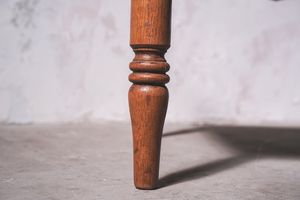 アンティークローテーブル