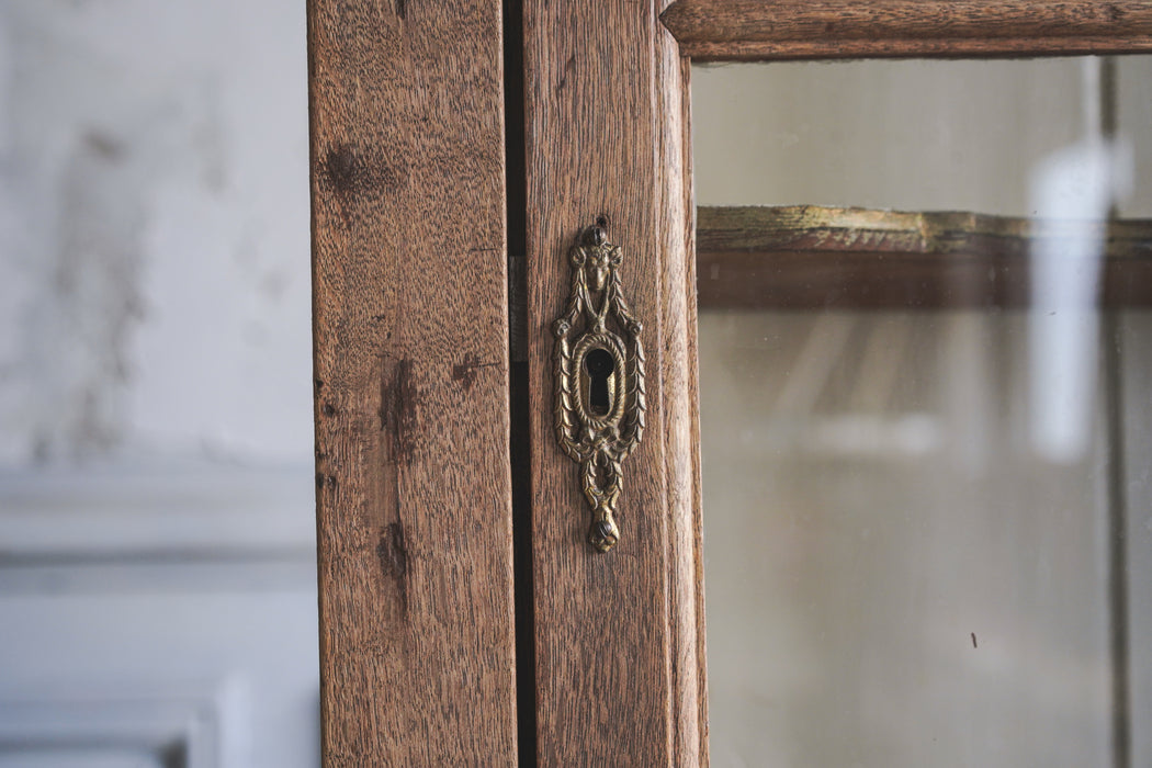 アンティークショーケースキャビネット