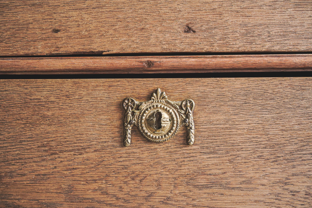 アンティークショーケースキャビネット