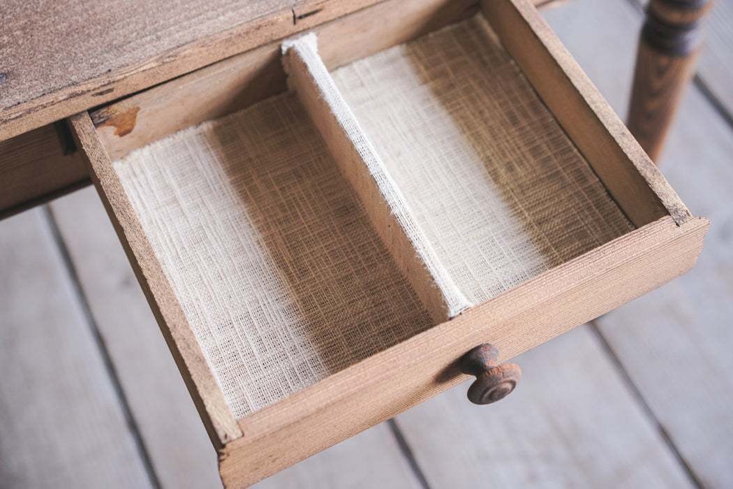 アンティークサイドテーブル