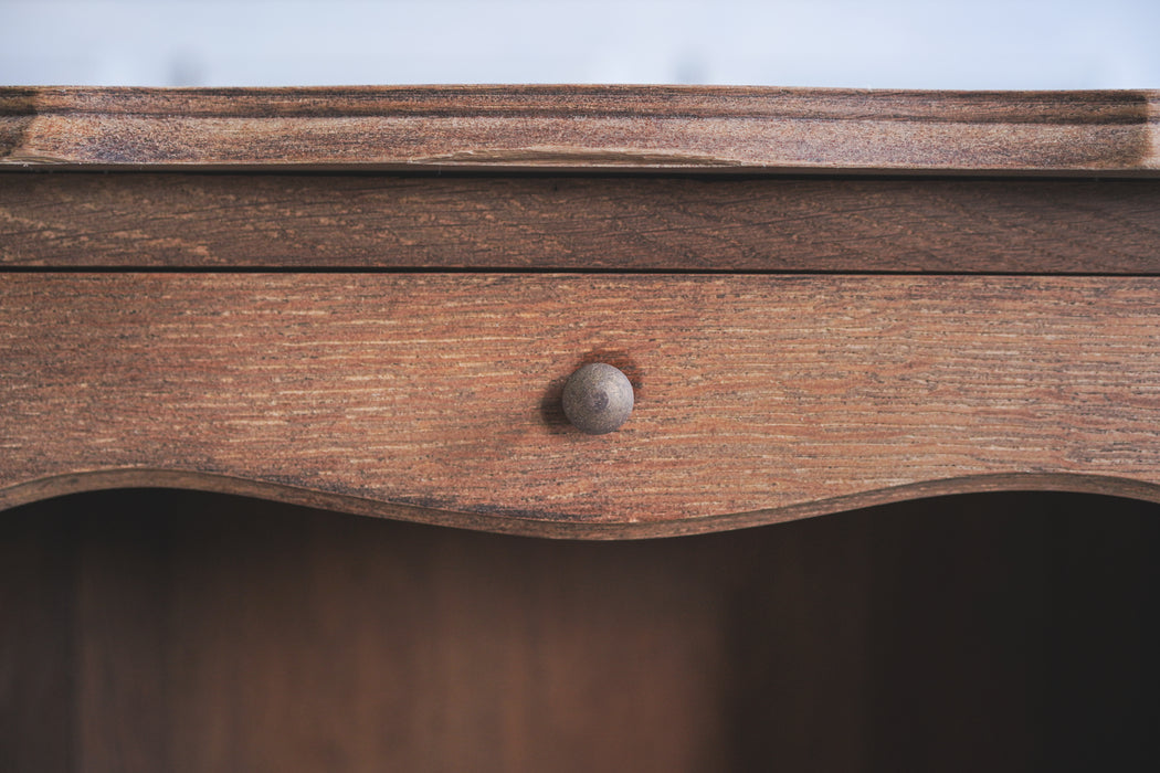 アンティークベッドサイドテーブル