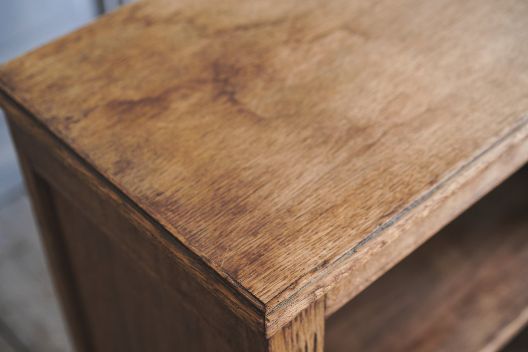 アンティークブックシェルフ