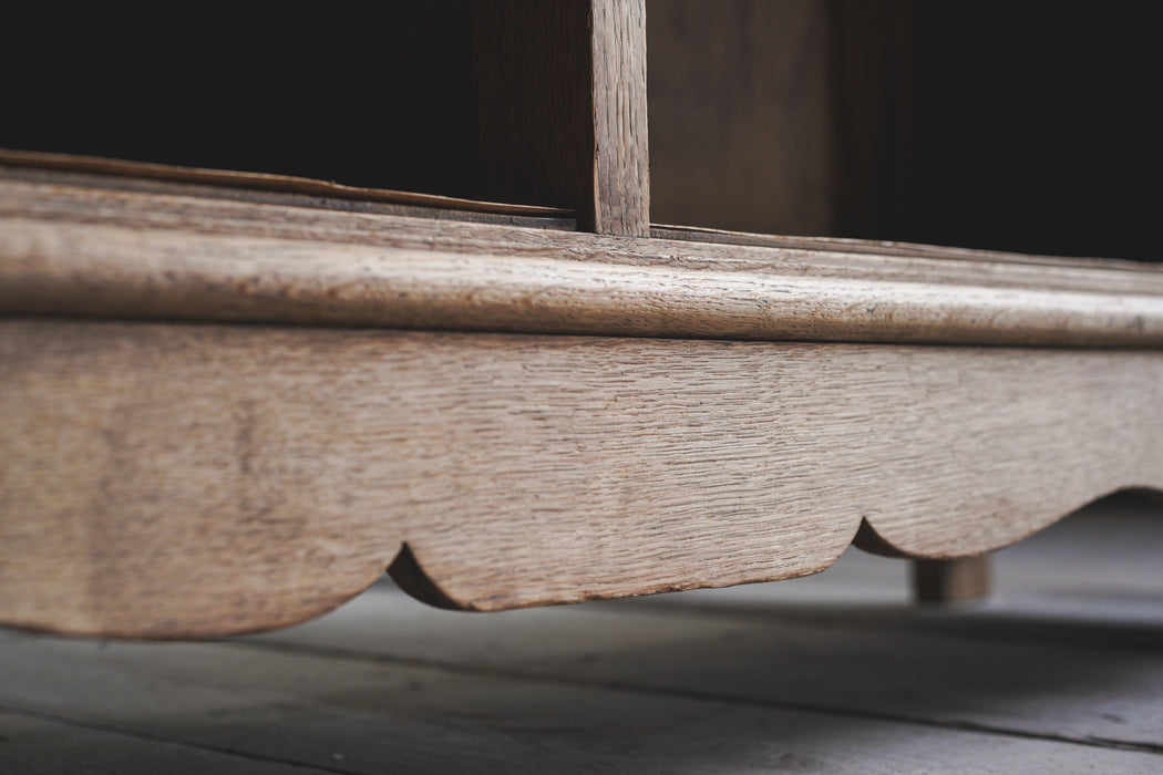 アンティークブックシェルフ