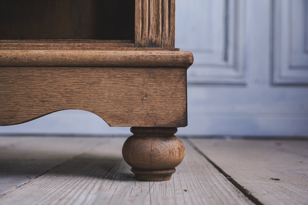 アンティークブックシェルフ