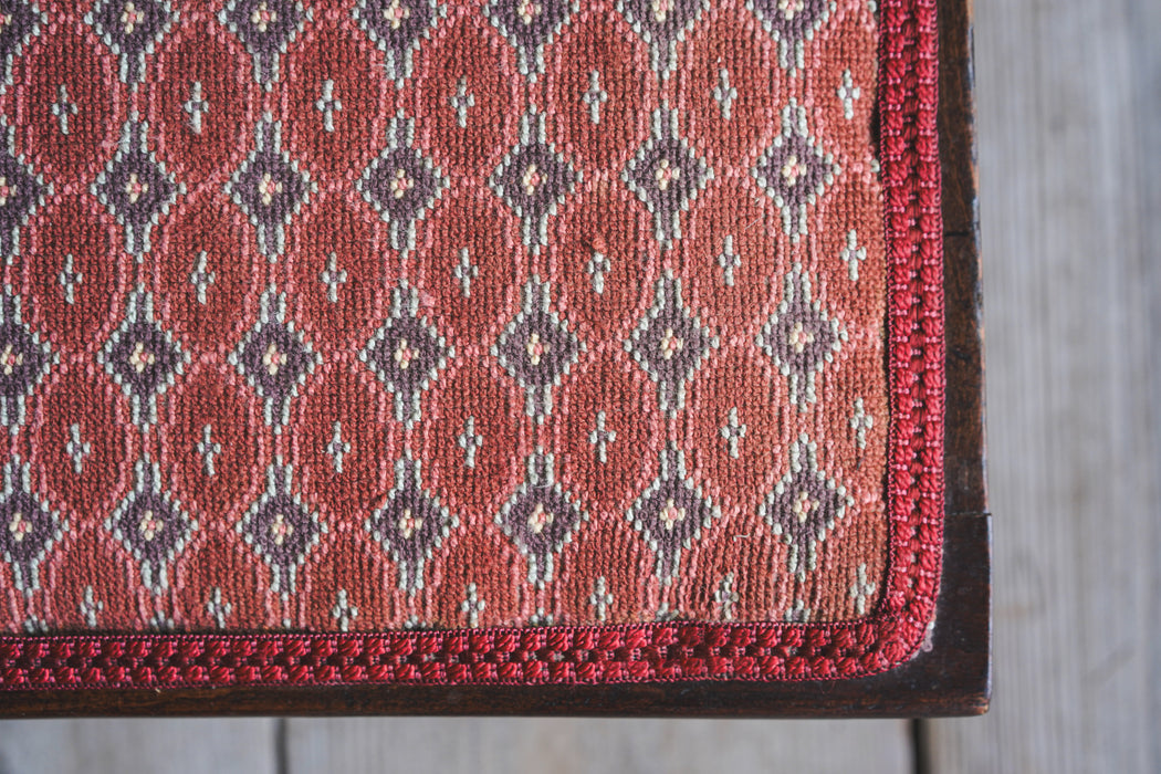 アンティークファブリックベンチ