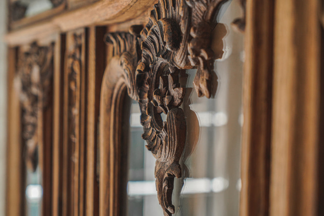 [Rental? Check] Antique cabinet